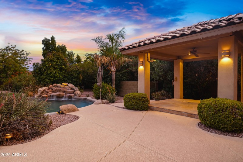 3819 E Ivyglen St-80