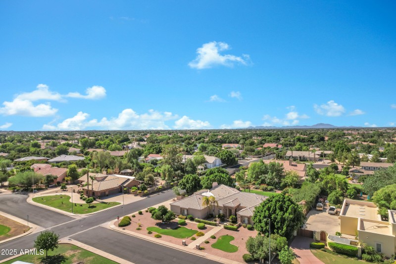 3819 E Ivyglen St-89