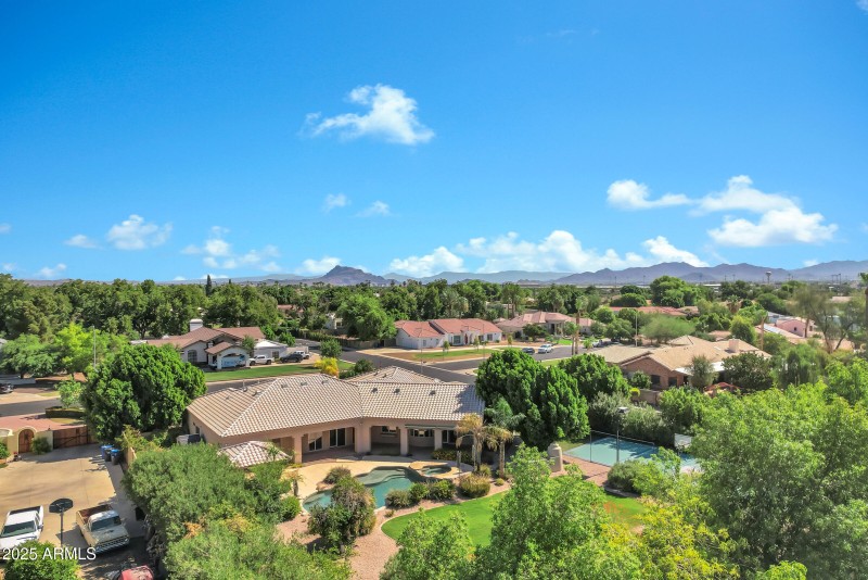 3819 E Ivyglen St-93