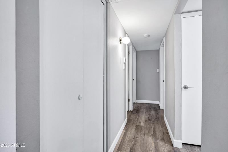 2012 N Van Ness Ave-18