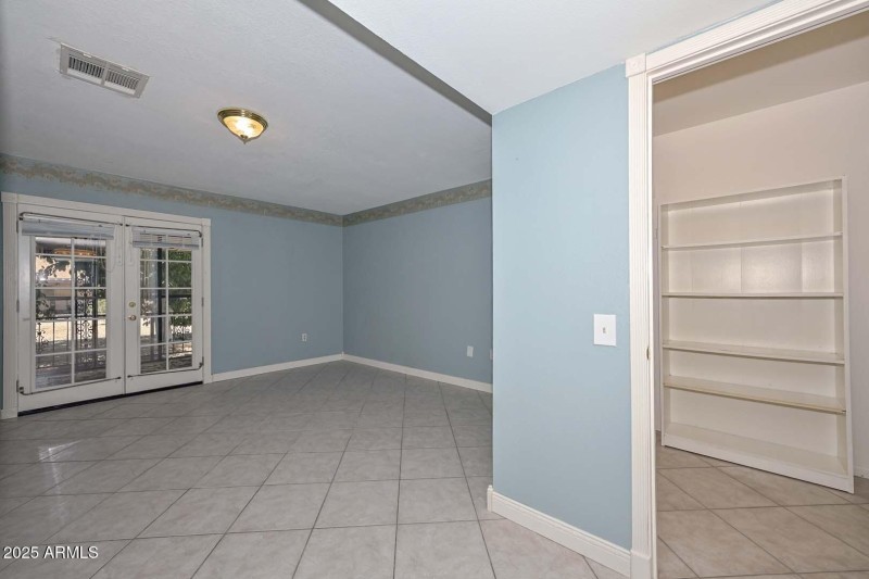 Primary Bedroom-Closet