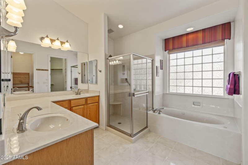 094-Primary Bathroom