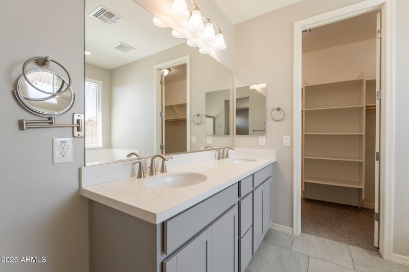 18725 W COLTER ST, Litchfield Park