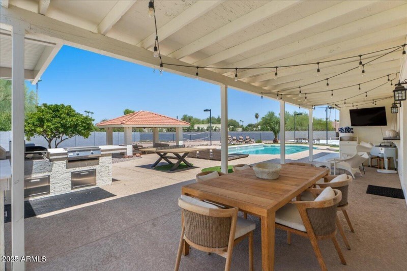 45-Back patio and yard