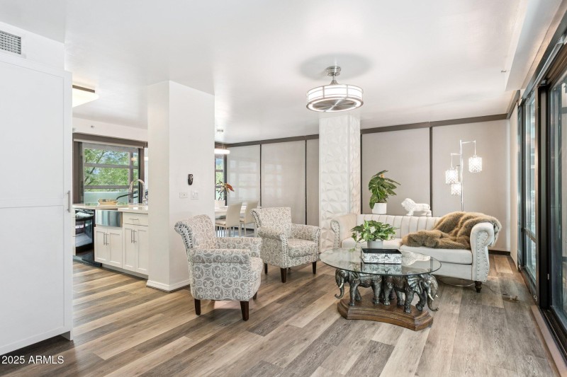 2-web-or-mls-4808-n-24th-st-unit-208