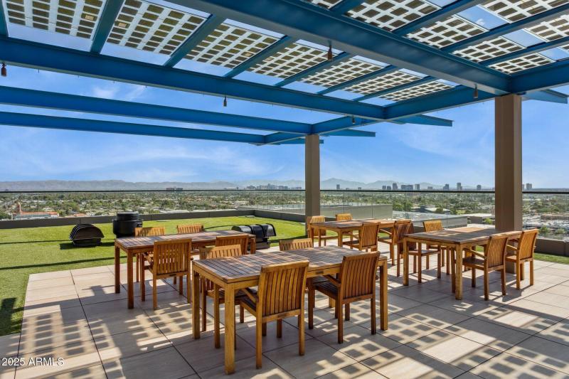 28-web-or-mls-4808-n-24th-st-unit-208