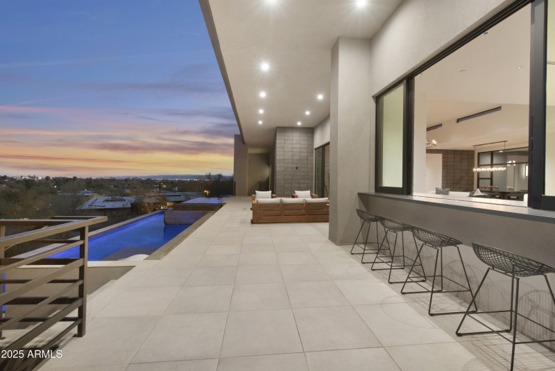 Indoor - Outdoor Bar