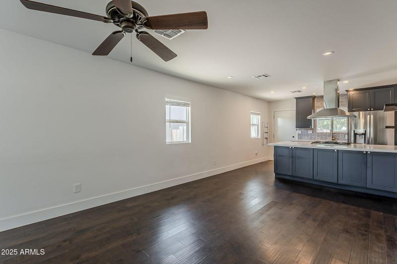 6-web-or-mls-North 25th-6