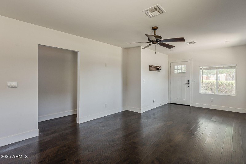 10-web-or-mls-North 25th-10