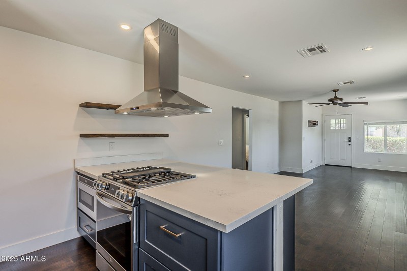 12-web-or-mls-North 25th-12