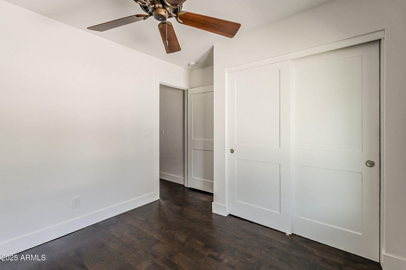 25-web-or-mls-North 25th-25