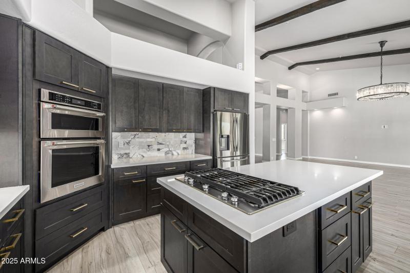 Gourmet Kitchen & Storage