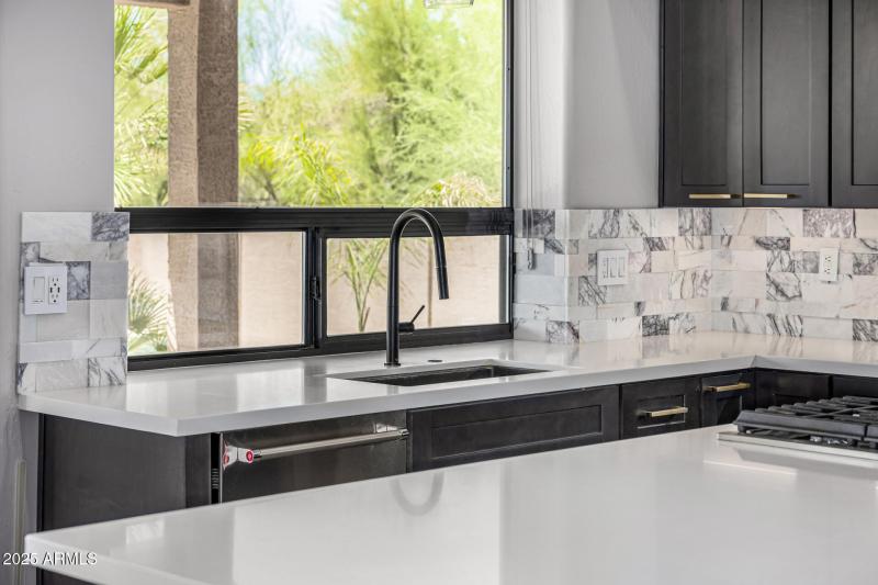 Expansive Counter Space