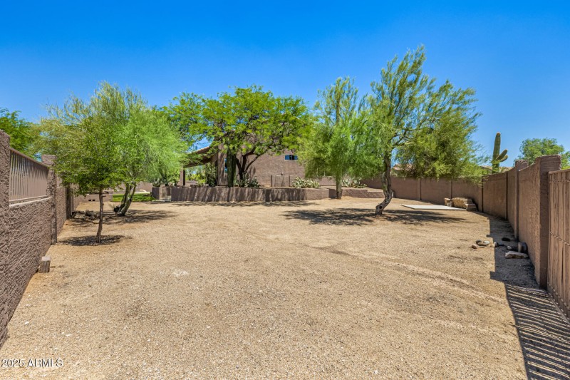 Spacious Desert Landscape Lot