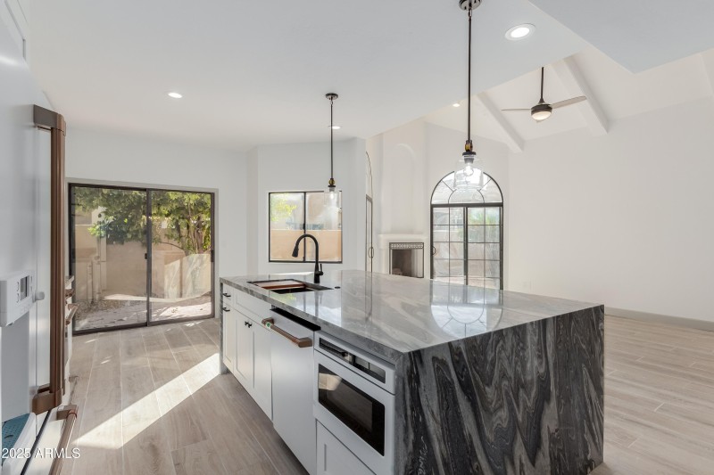 Kitchen - Great Room