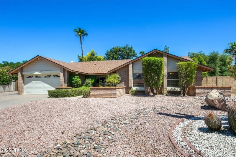 002_02Front Exteriors