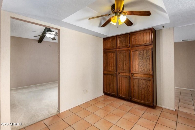 018_18Breakfast Nook