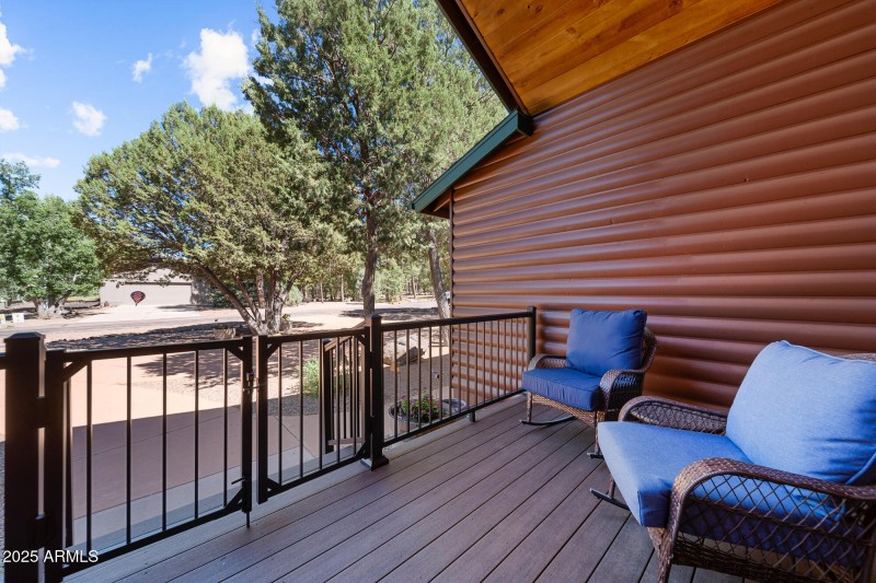 Gated Front Deck for Pets