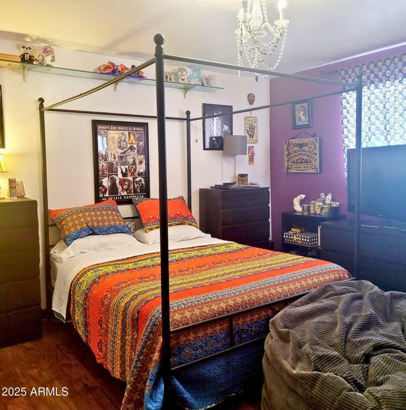 Master Bedroom (View A)