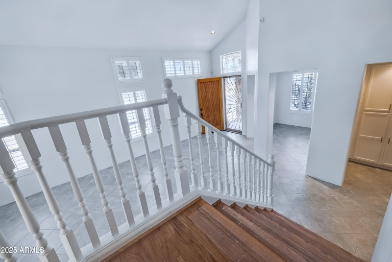 V-Balc to Lvg rm-ent