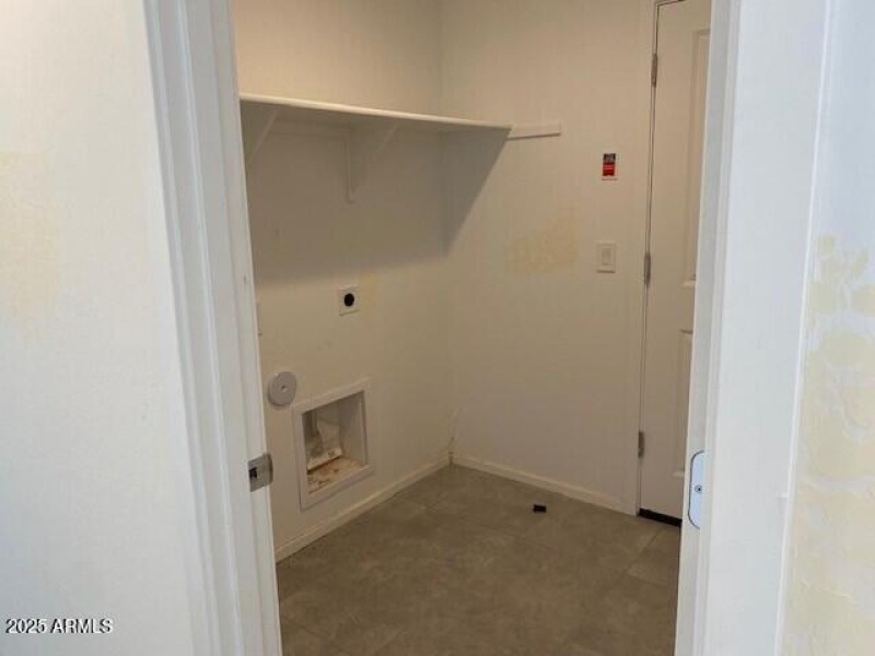 P35 Lot 20 Laundry Room