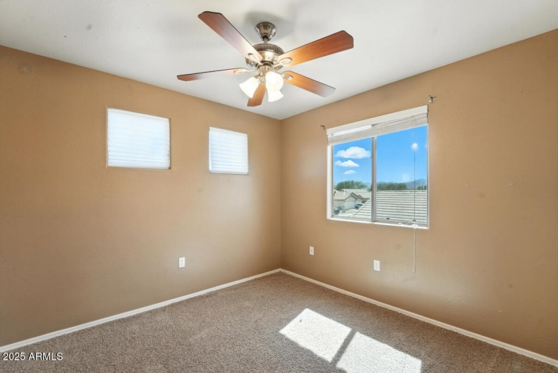 16916 W Northampton Rd-33