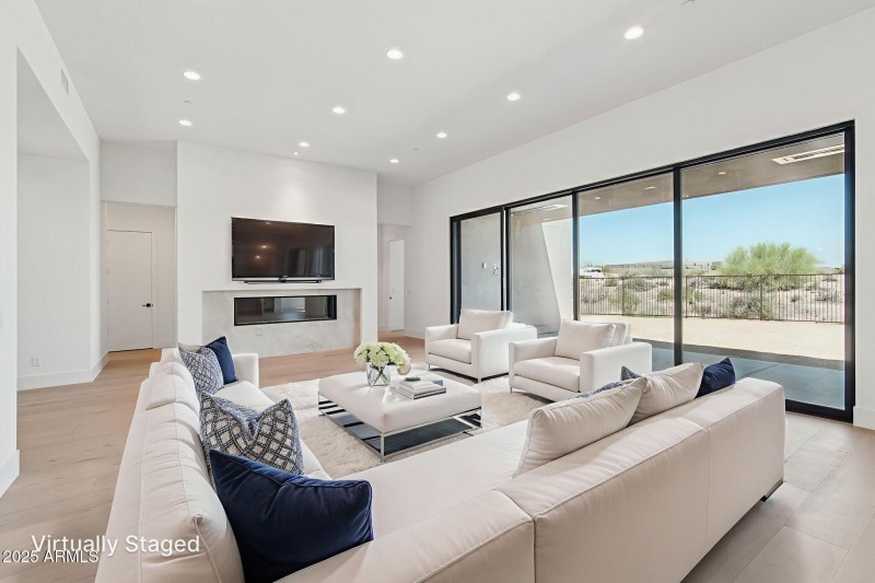 11-web-or-mls-E Buckskin Trail-S2407-008