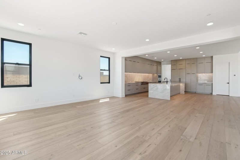 13-web-or-mls-E Buckskin Trail-S2407-010