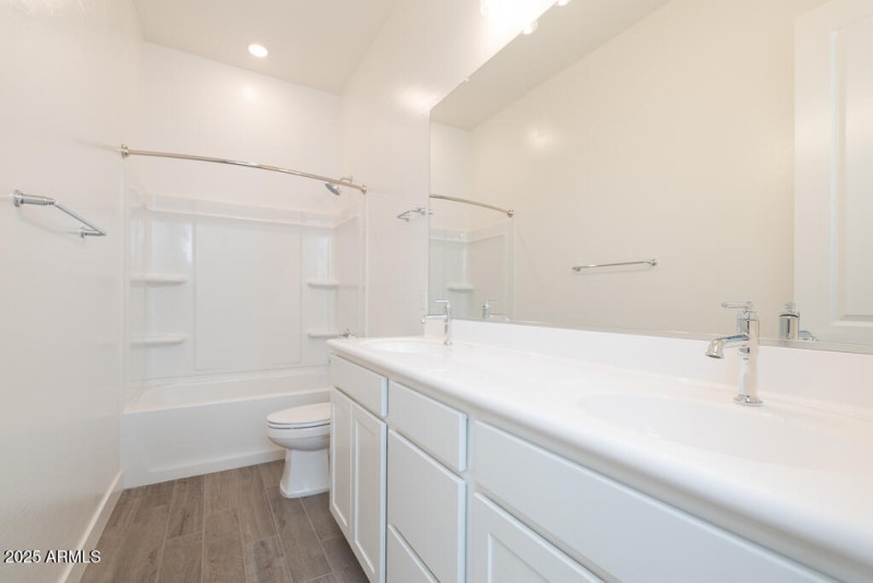 Tri Pointe Blossom Rock 494 - Bath 2-1ML