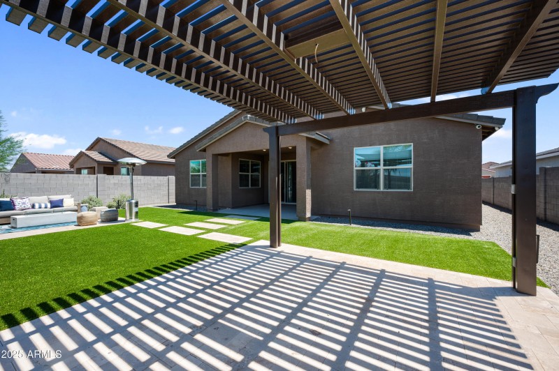 34-37082 N Rhinelander Backyard