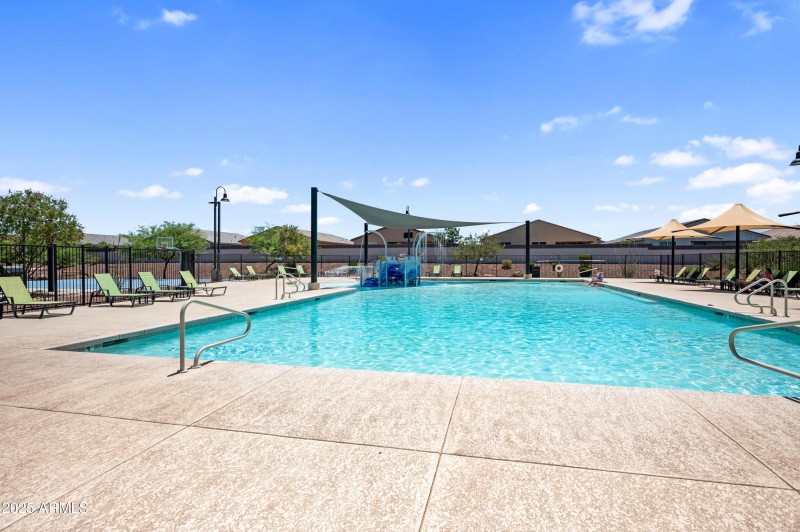 49-37082 N Rhinelander Community