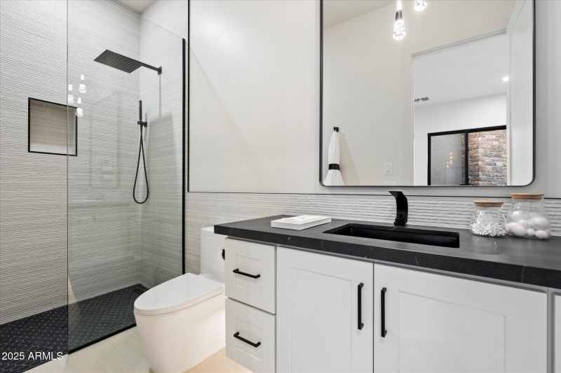 Office/Bedroom 2 Bathroom