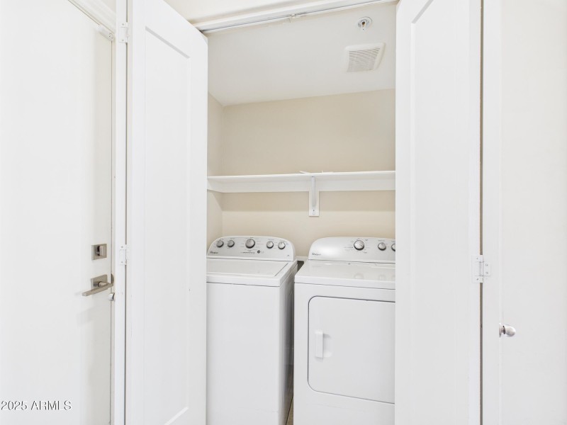 CAM02404G0-PR0130-STILL002