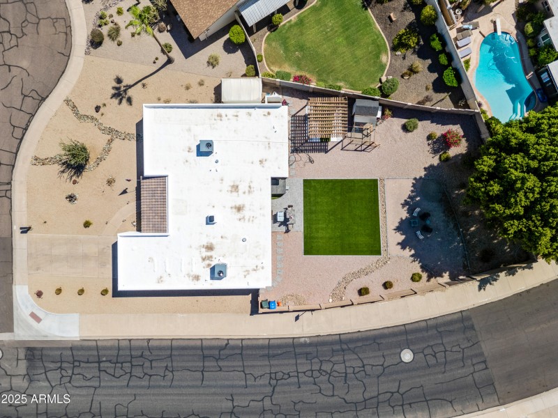 12-14616N28P-ocupix-SS