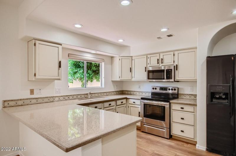 8805 S 51St St 2 Phoenix AZ - Web Qualit