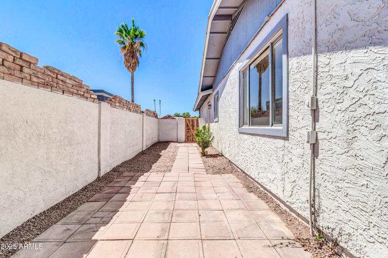 1232 E McLellan Rd-37