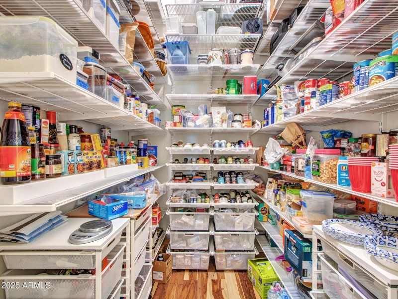 09-Butler's-pantry-(2)