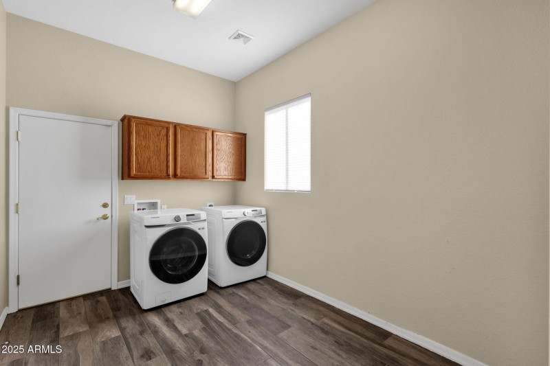 17-web-or-mls-4735-e-azalea-dr