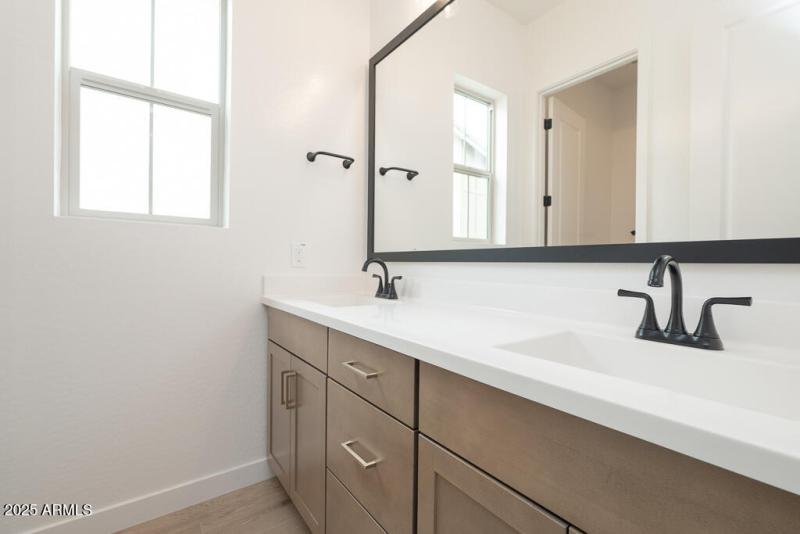 Tri Pointe Waterston Central 280 - Bathr