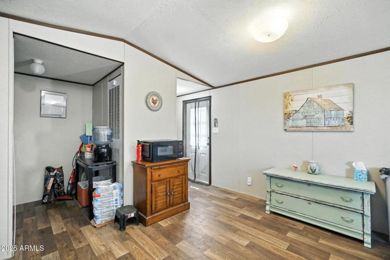 13-web-or-mls-_DSC2930 chris avery