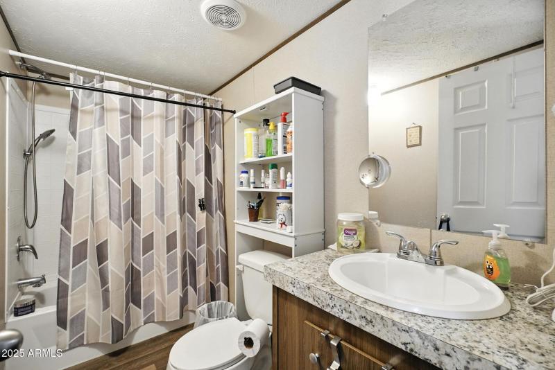 15-web-or-mls-_DSC2936 chris avery