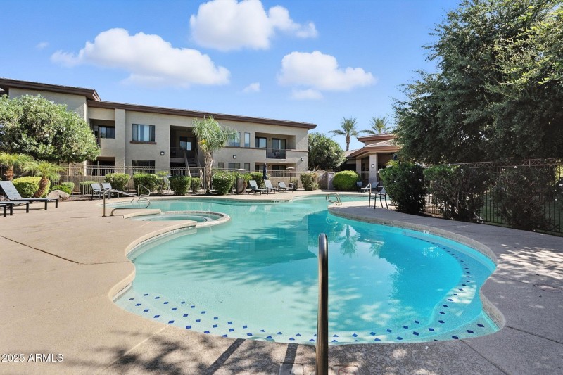 18-web-or-mls-Gilbert-18