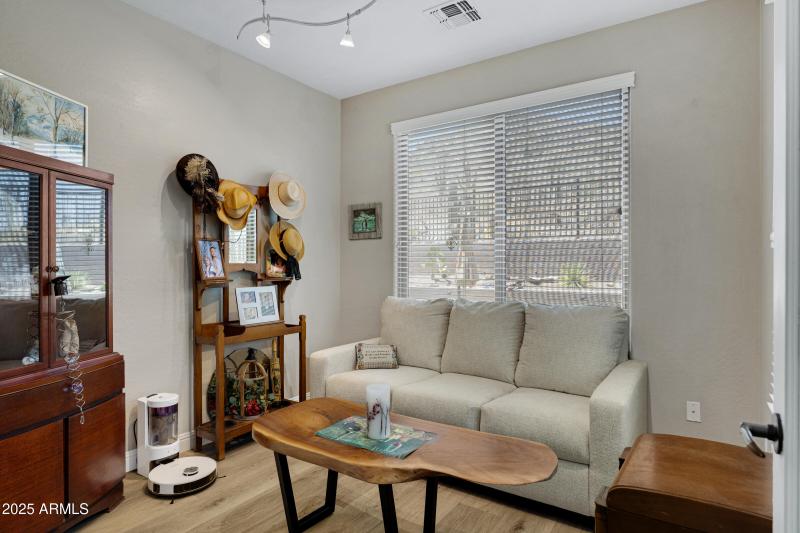 307 W Twin Peaks Pkwy-21