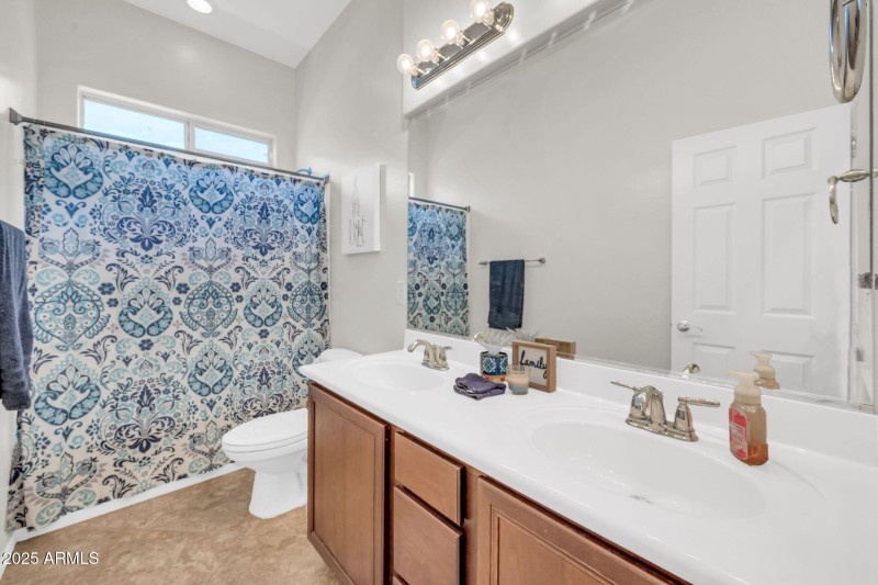 2411 W Corral Road, Phoenix, AZ 85041