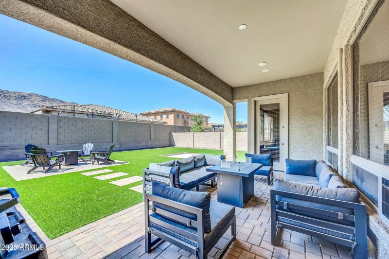 2411 W Corral Road, Phoenix, AZ 85041