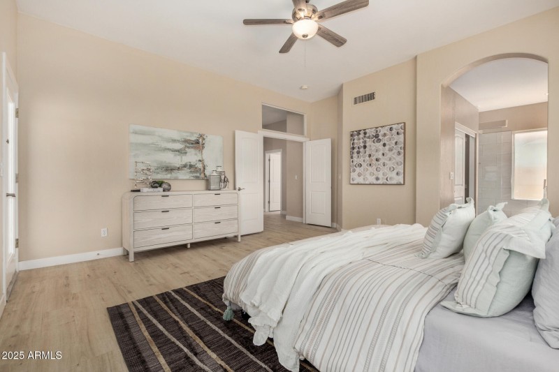 Grand Double Door Entry