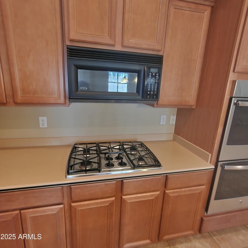 Gas Stove, Microwave