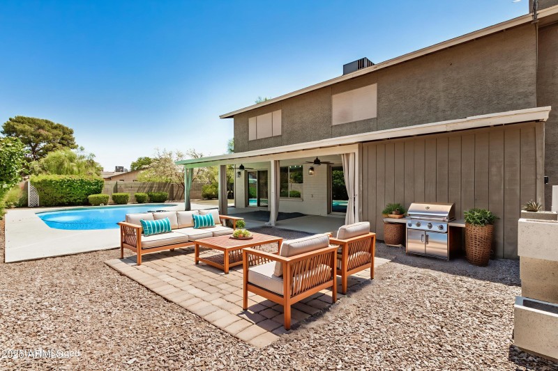 40-Mulberry - Outdoor - Standard - 1