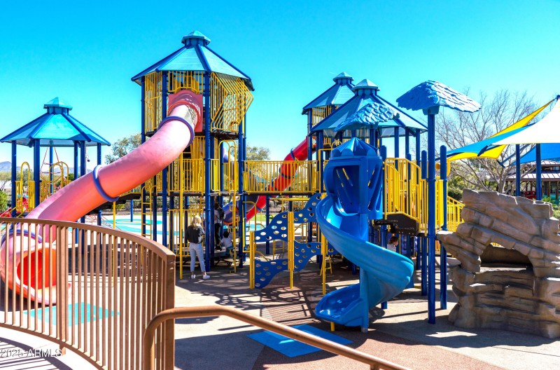 Community Childs Play Area & Splash Pad