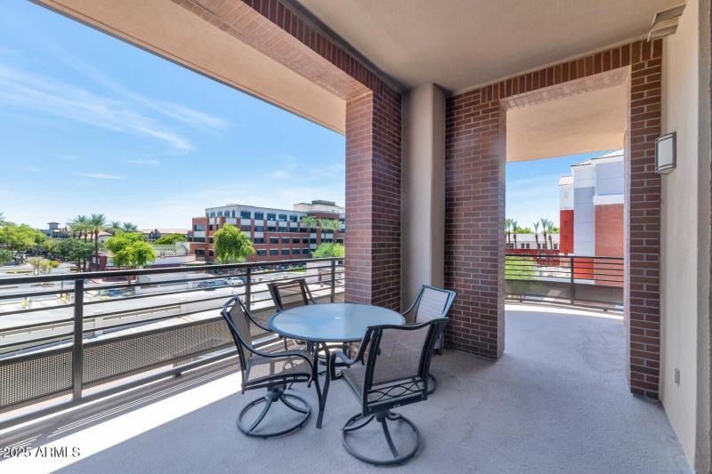 7301 E 3rd Ave-large-019-011-TOD4905-150